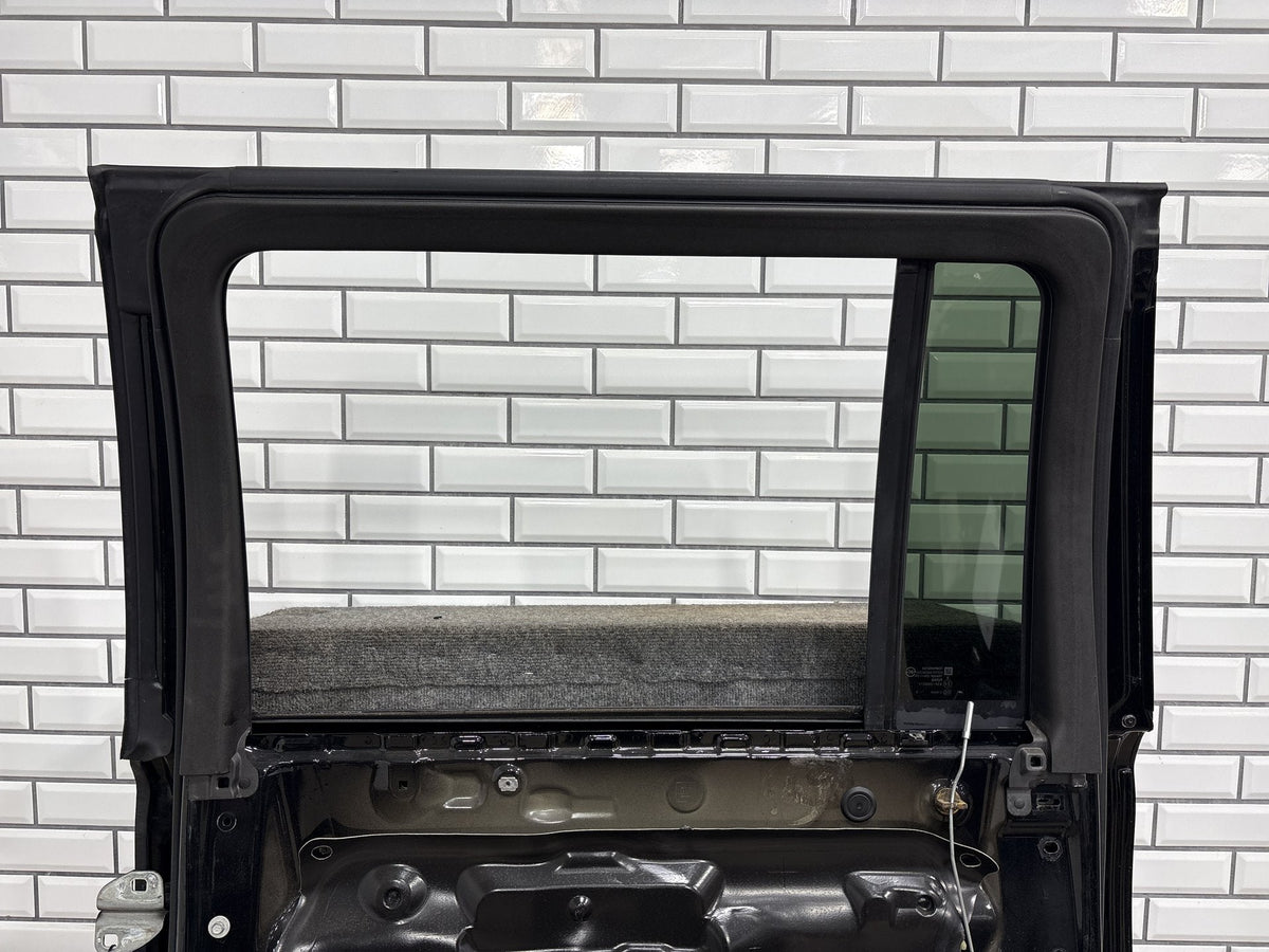 15-20 Cadillac Escalade ESV RR Door GBA Dent 84253592