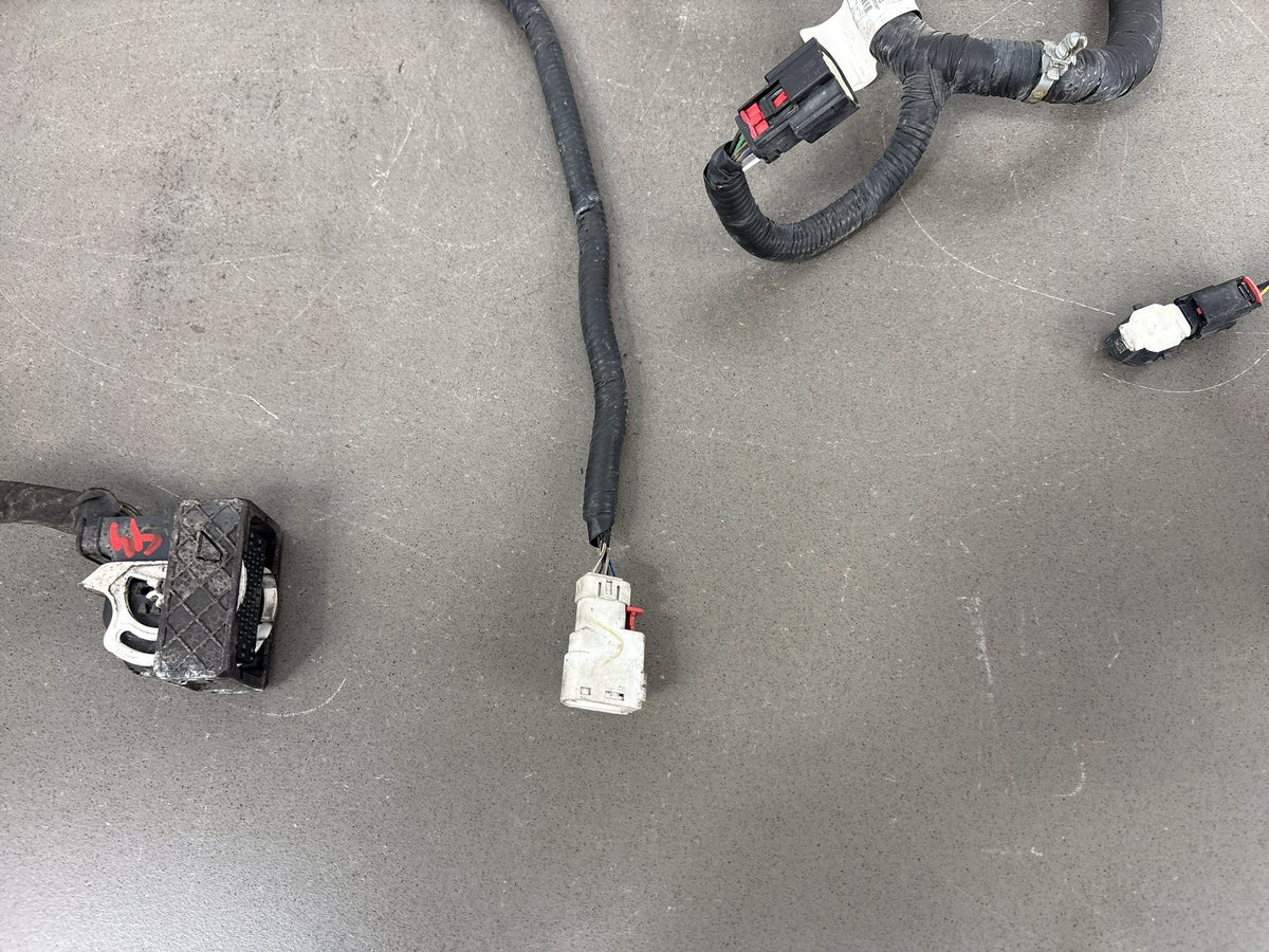 15-20 Cadillac Escalade Front Bumper Harness 23240868
