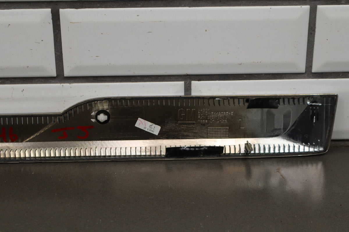 15-20 Cadillac Escalade LF Door Molding OEM Chrome