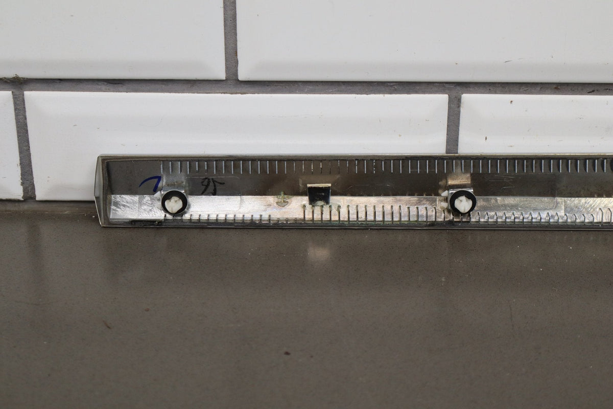 15-20 Cadillac Escalade LF Door Molding OEM Chrome