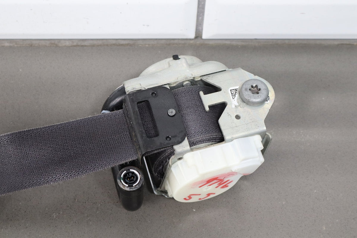 15-20 Cadillac Escalade LF Seat Belt Jet Black H2X