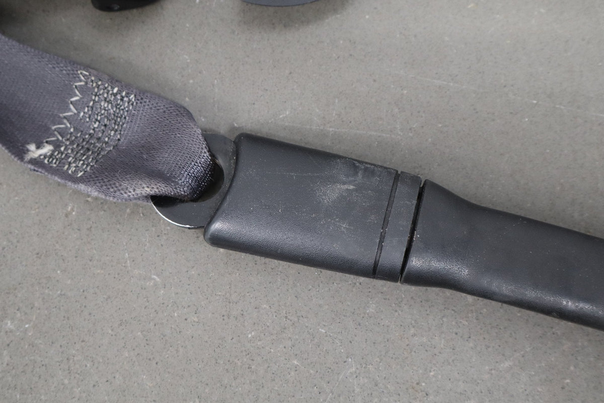 15-20 Cadillac Escalade LF Seat Belt Jet Black H2X