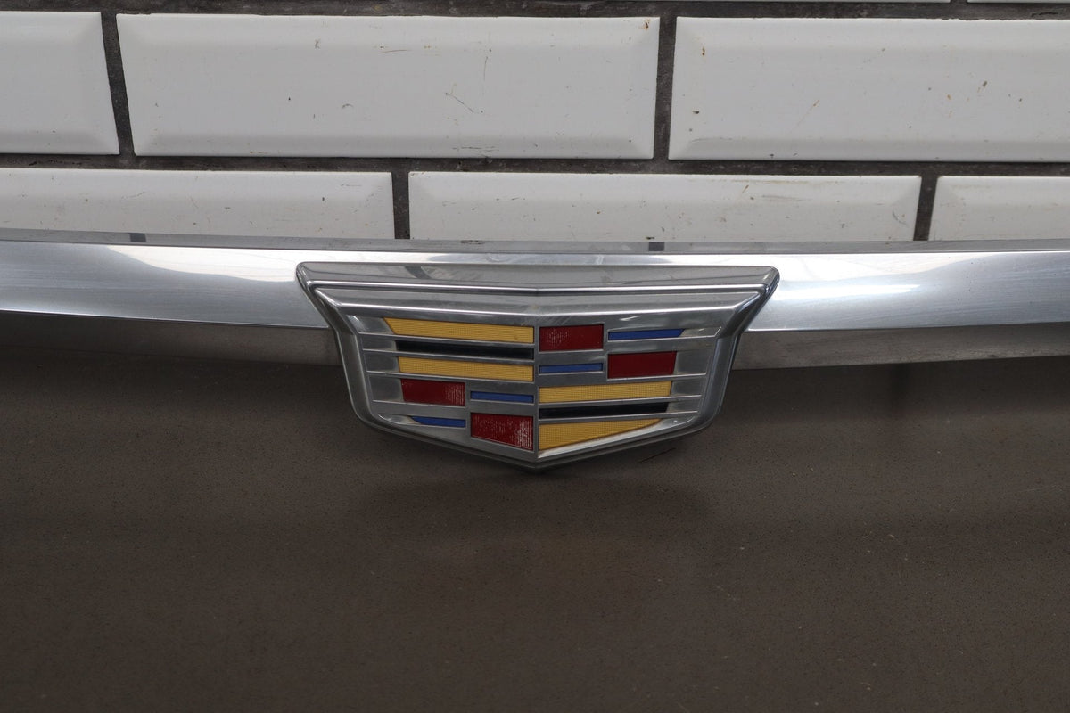 15-20 Cadillac Escalade Liftgate Tail Finish Panel