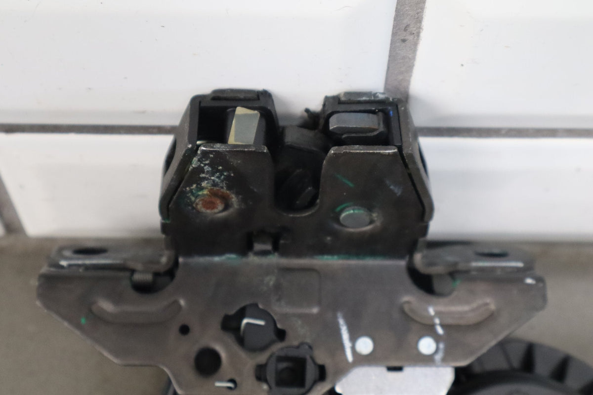 15-20 Cadillac Escalade Power Liftgate Latch Tested