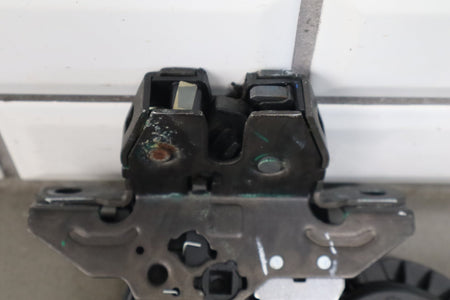 15-20 Cadillac Escalade Power Liftgate Latch Tested