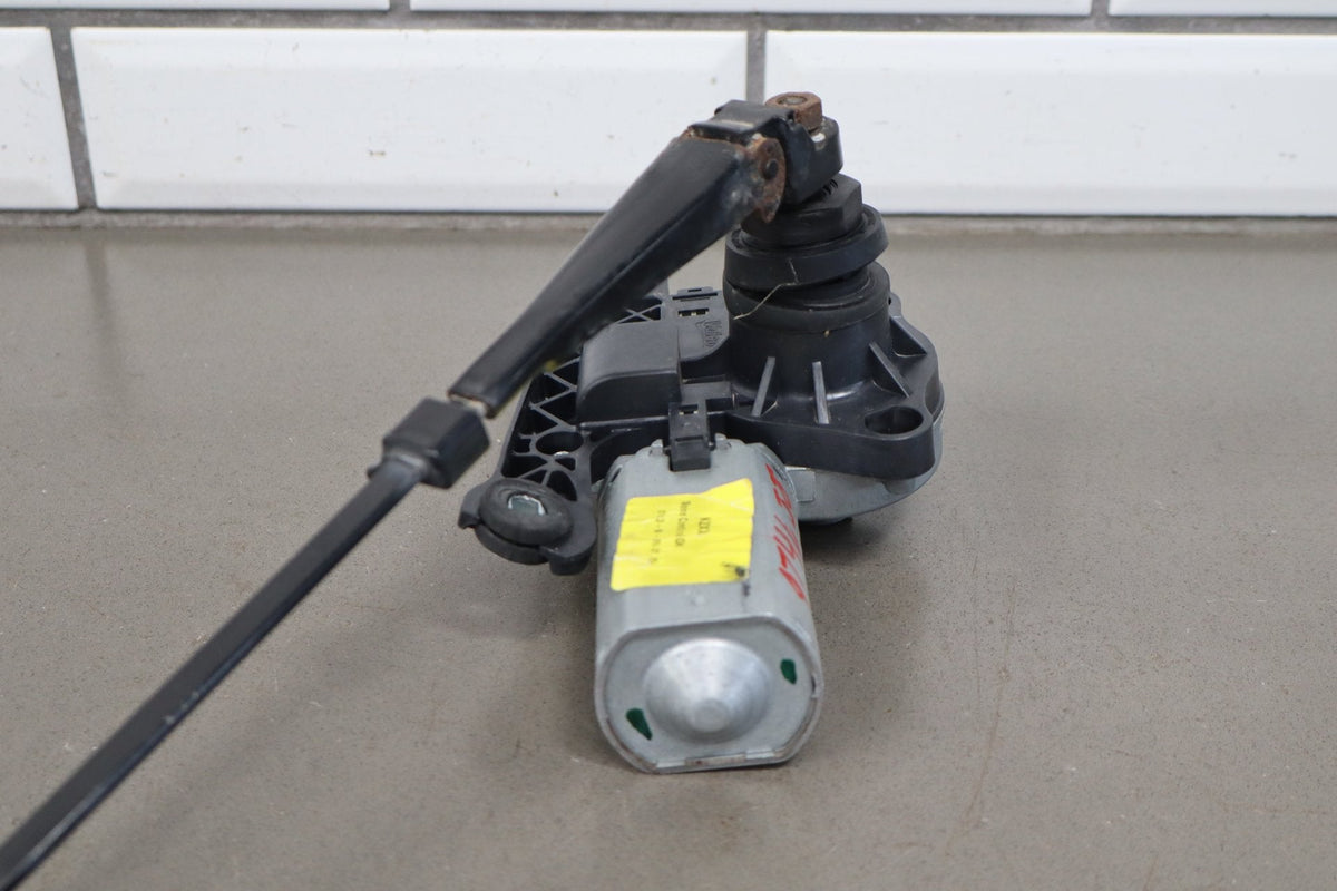 15-20 Cadillac Escalade Rear Wiper Motor w Arm