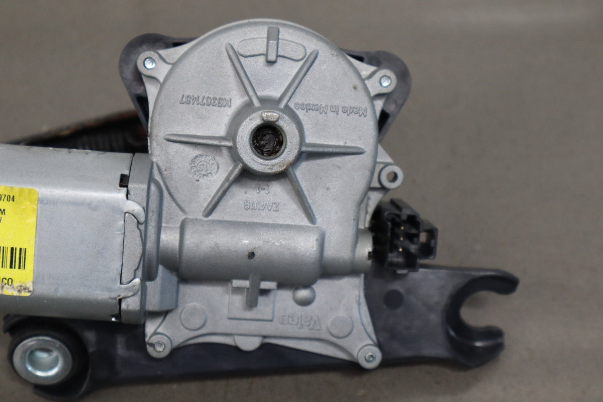 15-20 Cadillac Escalade Rear Wiper Motor w Arm