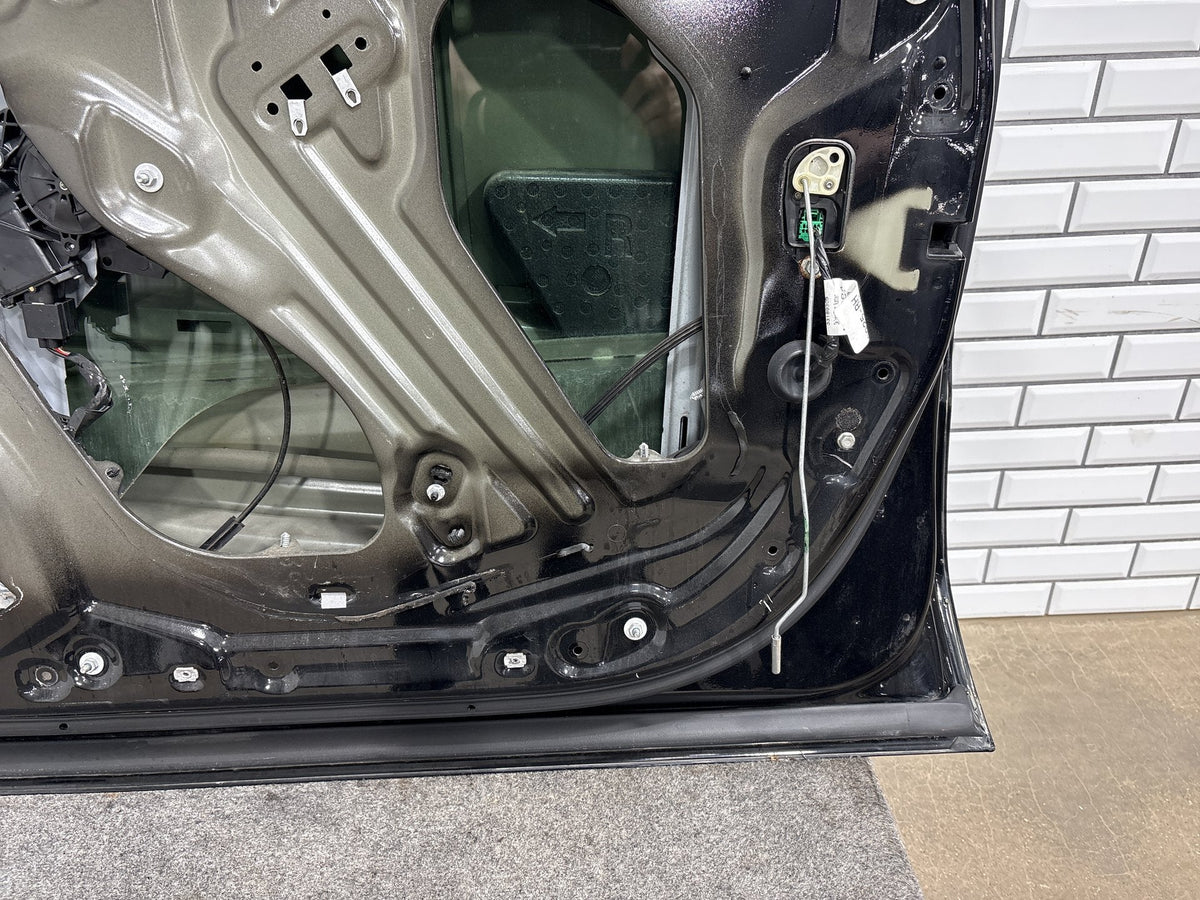 15-20 Cadillac Escalade RF Door Black Raven 23331912