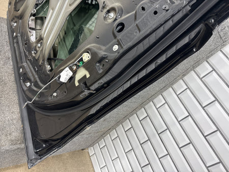 15-20 Cadillac Escalade RF Door Black Raven 23331912
