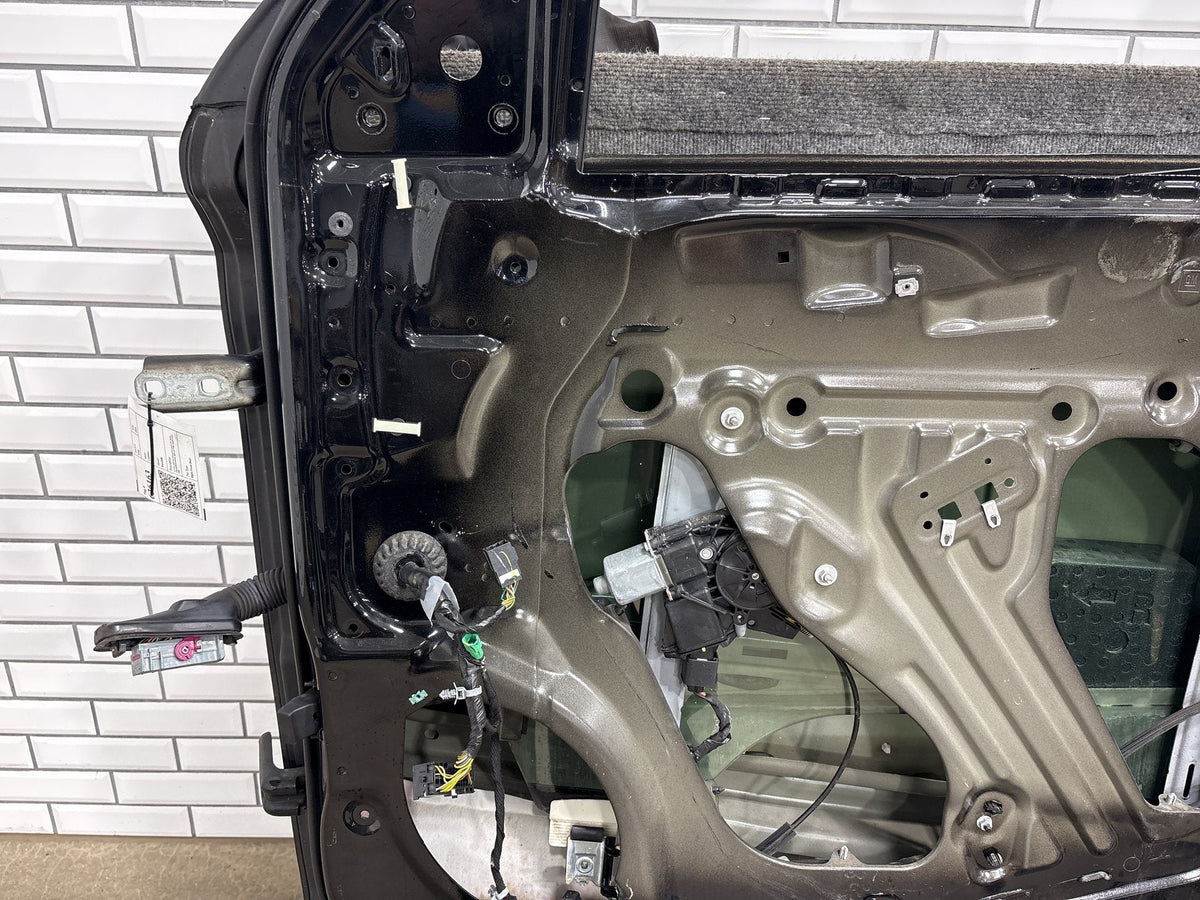 15-20 Cadillac Escalade RF Door Black Raven 23331912