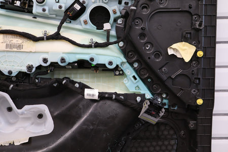 15-20 Cadillac Escalade RF Door Panel Jet Black H2X