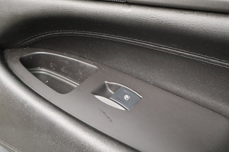 15-20 Cadillac Escalade RF Door Panel Jet Black H2X