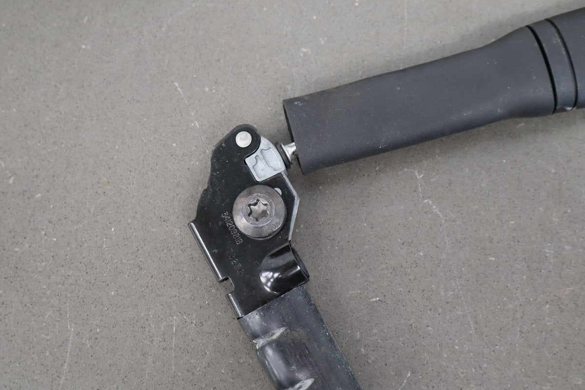15-20 Cadillac Escalade RF Seat Belt Jet Black H2X
