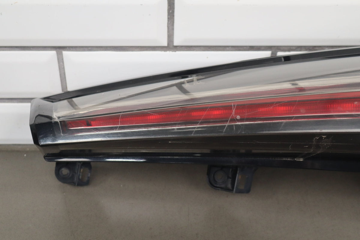 15-20 Cadillac Escalade Right LED Tail Light 84211921