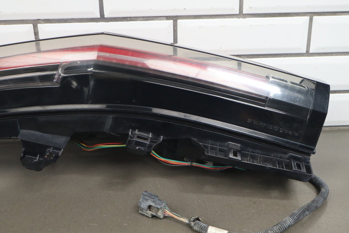 15-20 Cadillac Escalade Right LED Tail Light 84211921