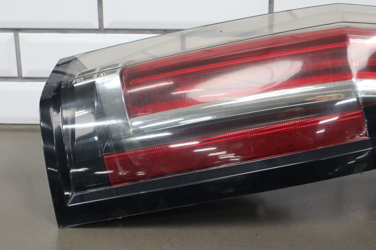 15-20 Cadillac Escalade Right LED Tail Light 84211921