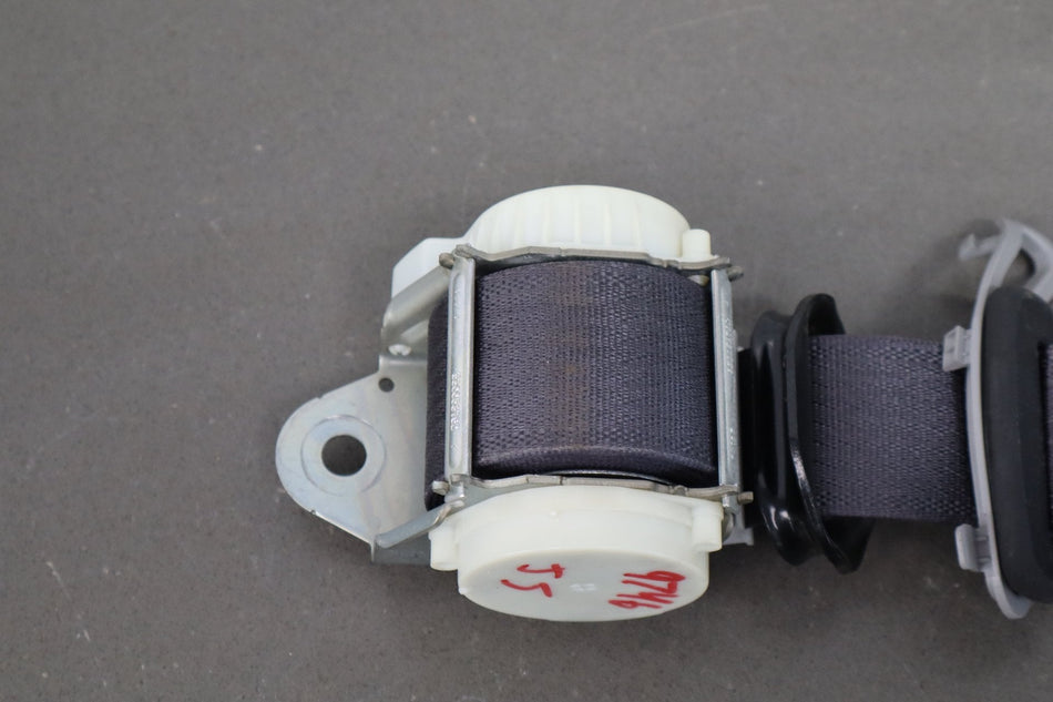 15-20 Cadillac Escalade RR 2nd Row Seat Belt H2X