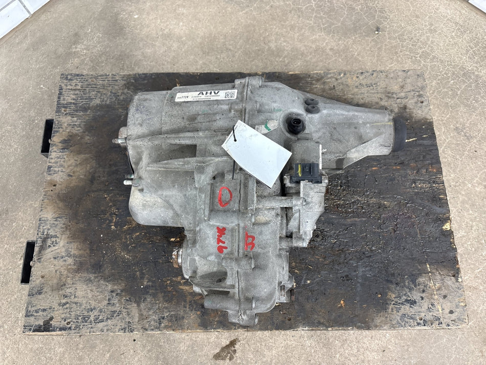15-20 Cadillac Escalade Transfer Case 84377719 NQH