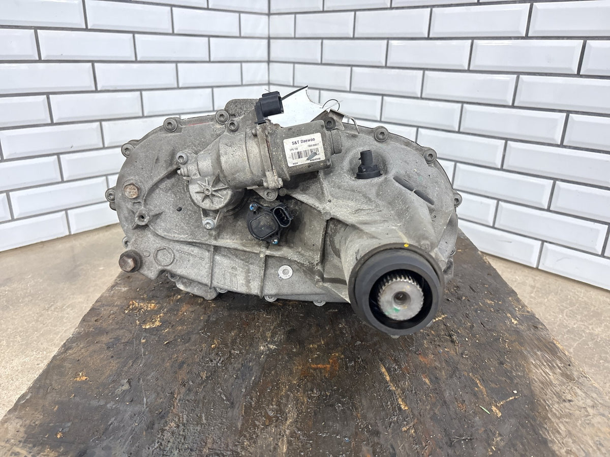 15-20 Cadillac Escalade Transfer Case 84377719 NQH