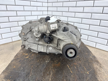 15-20 Cadillac Escalade Transfer Case 84377719 NQH