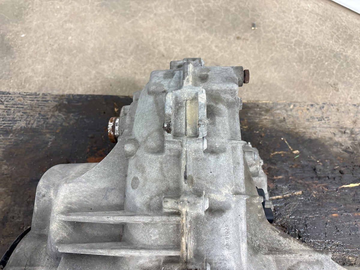 15-20 Cadillac Escalade Transfer Case 84377719 NQH