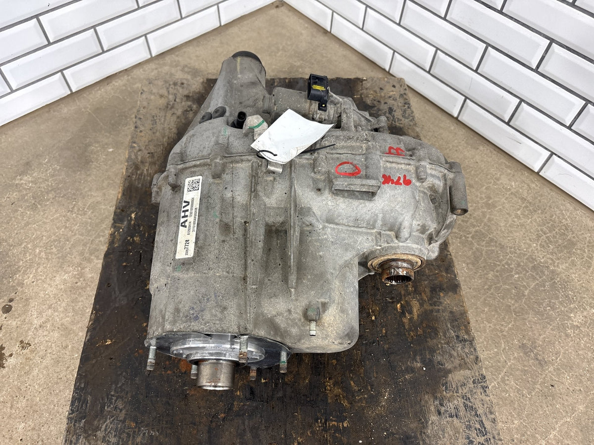 15-20 Cadillac Escalade Transfer Case 84377719 NQH
