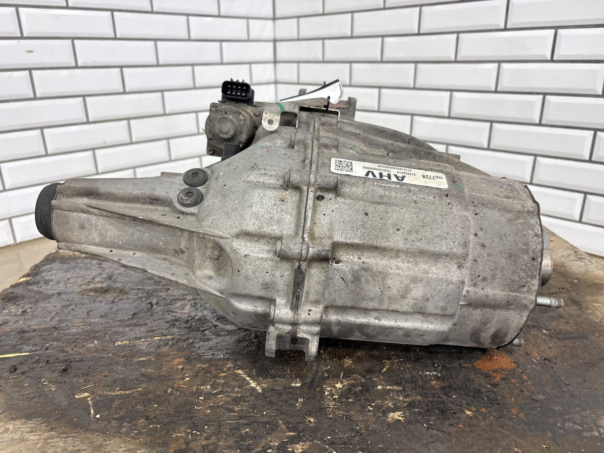 15-20 Cadillac Escalade Transfer Case 84377719 NQH