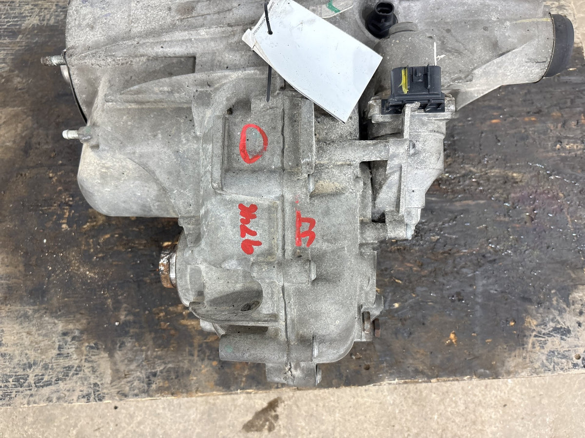 15-20 Cadillac Escalade Transfer Case 84377719 NQH