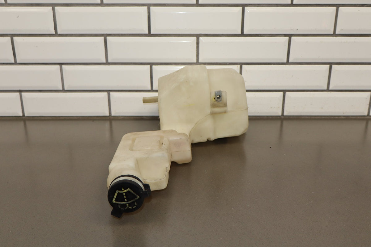 15-20 Cadillac Escalade Washer Bottle Pumps Lid
