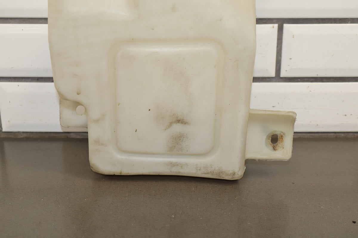 15-20 Cadillac Escalade Washer Bottle Pumps Lid