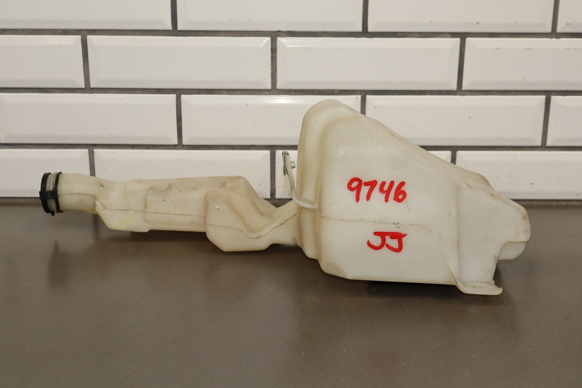 15-20 Cadillac Escalade Washer Bottle Pumps Lid