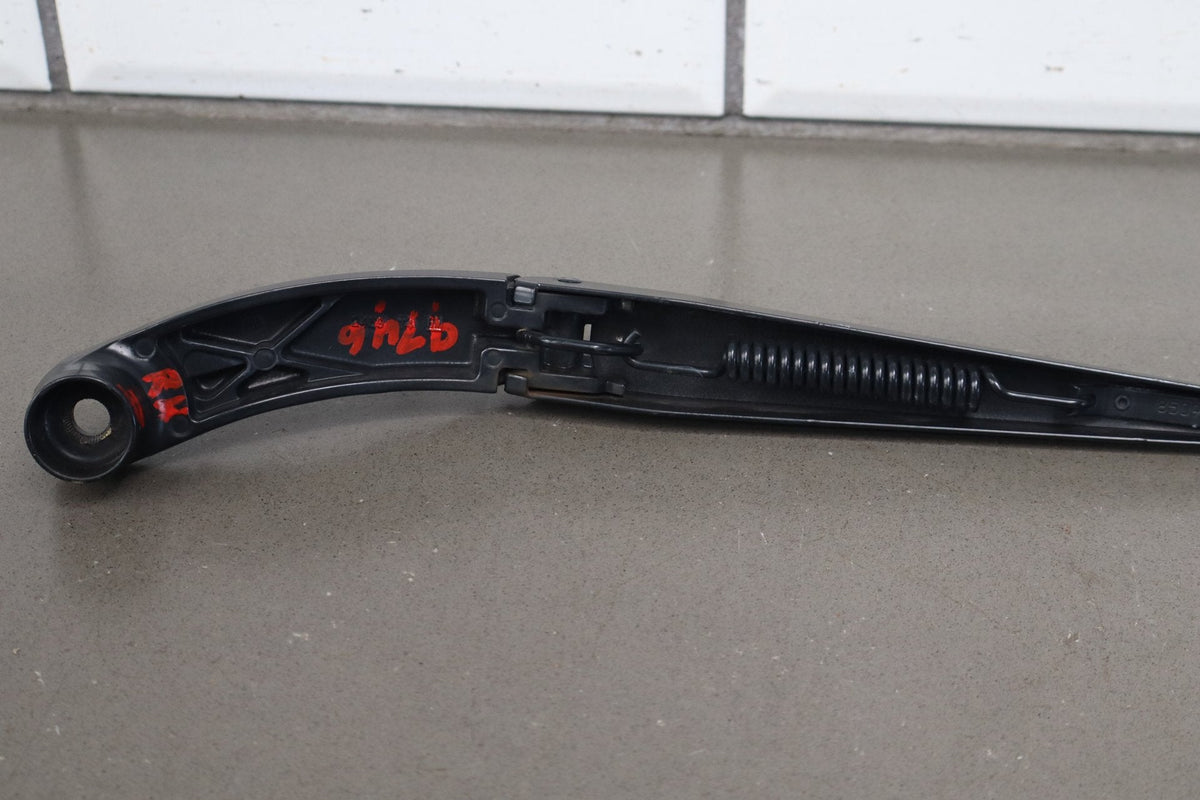 15-20 Cadillac Escalade Wiper Arm Pair No Blades
