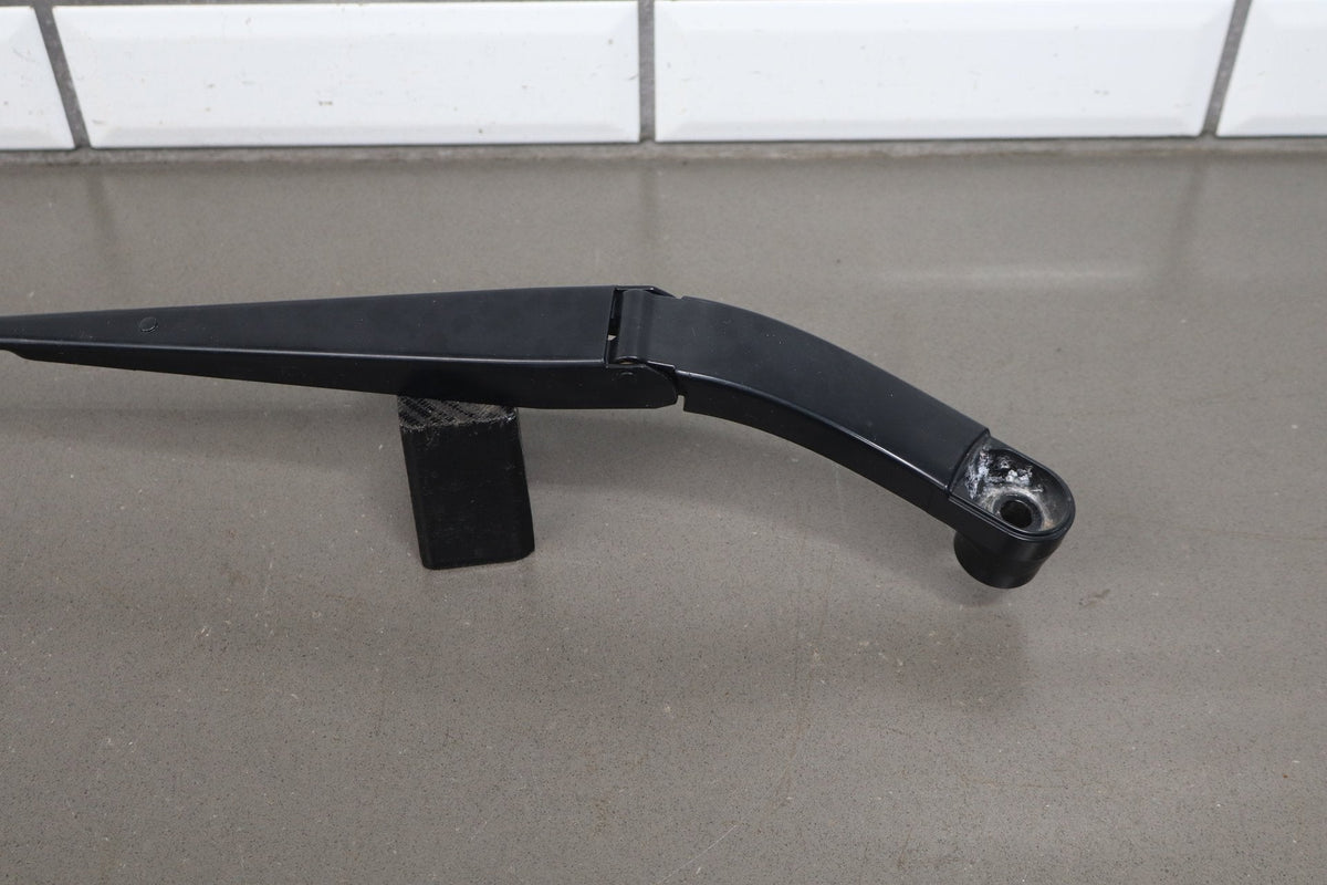 15-20 Cadillac Escalade Wiper Arm Pair No Blades