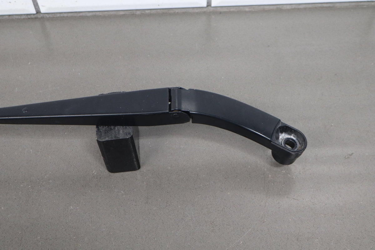15-20 Cadillac Escalade Wiper Arm Pair No Blades