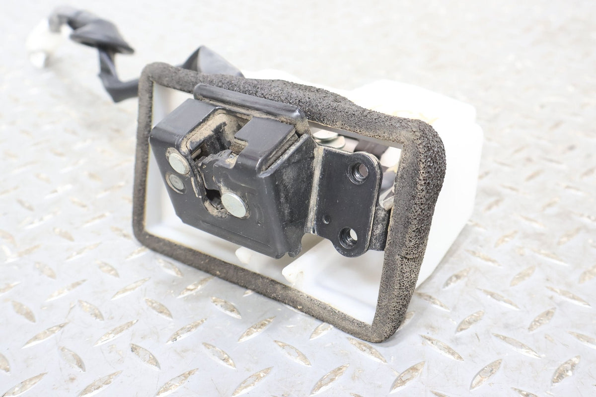 15-20 Toyota 4Runner Rear OEM Tailgate / Hatch Latch (Tested)