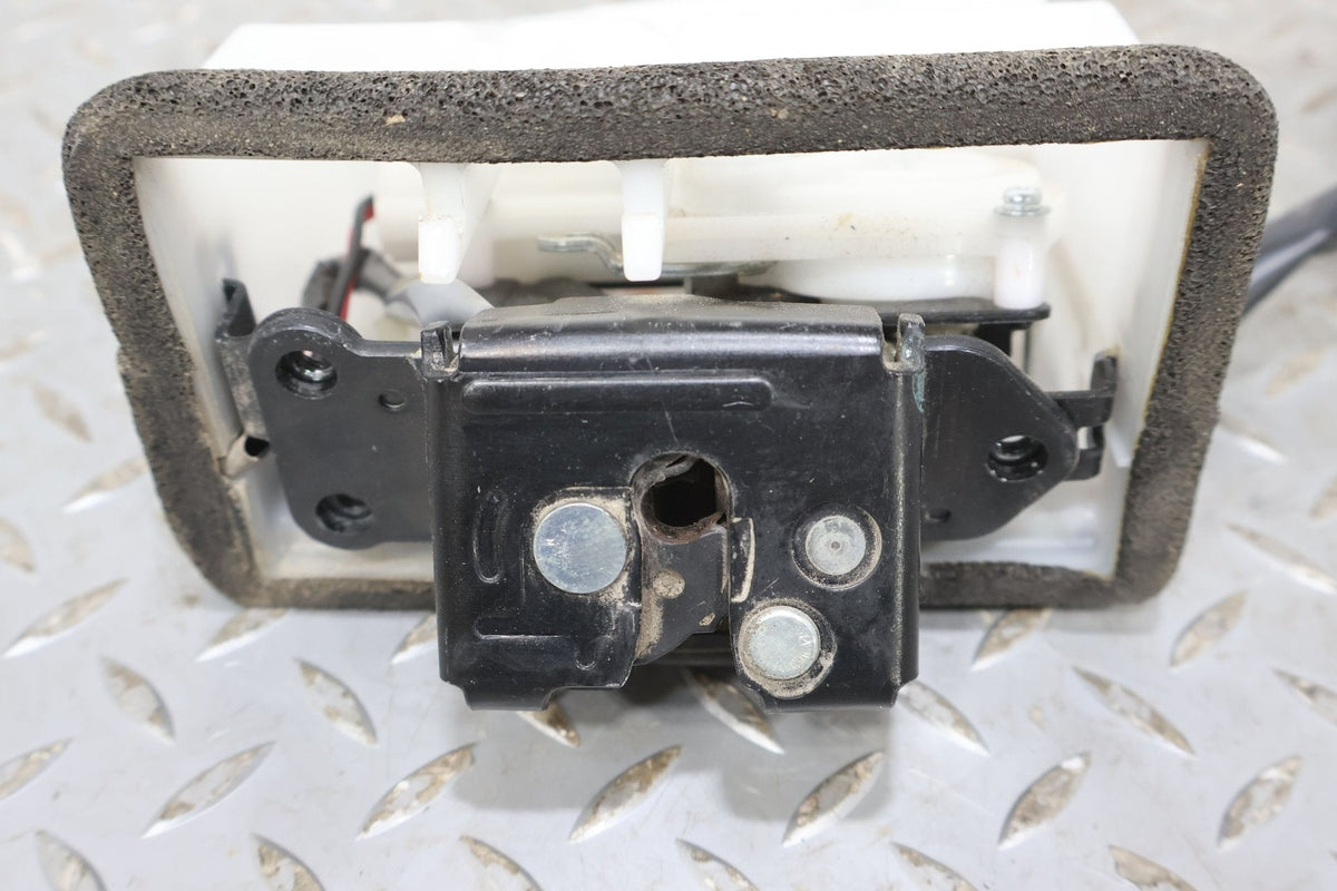 15-20 Toyota 4Runner Rear OEM Tailgate / Hatch Latch (Tested)