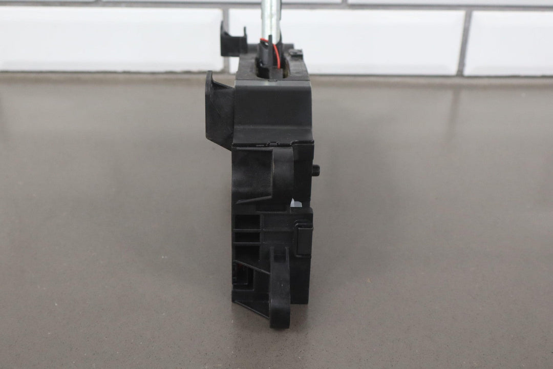 15 - 22 Chevy Colorado Automatic Floor Shifter OEM 23397472
