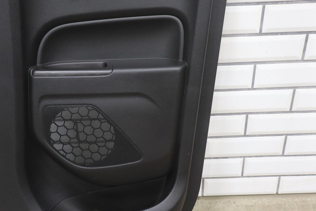 15 - 22 Chevy Colorado Extended Cab Right Rear Interior Door Panel Black