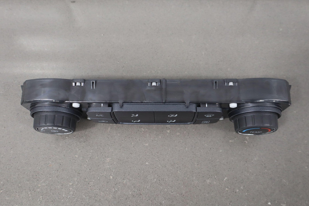 15 - 22 Chevy Colorado OEM Manual Climate Heater Control w Rear Defrost 84199201