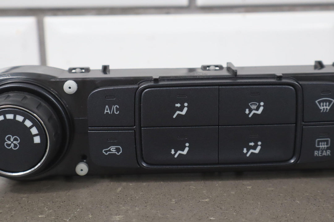 15 - 22 Chevy Colorado OEM Manual Climate Heater Control w Rear Defrost 84199201