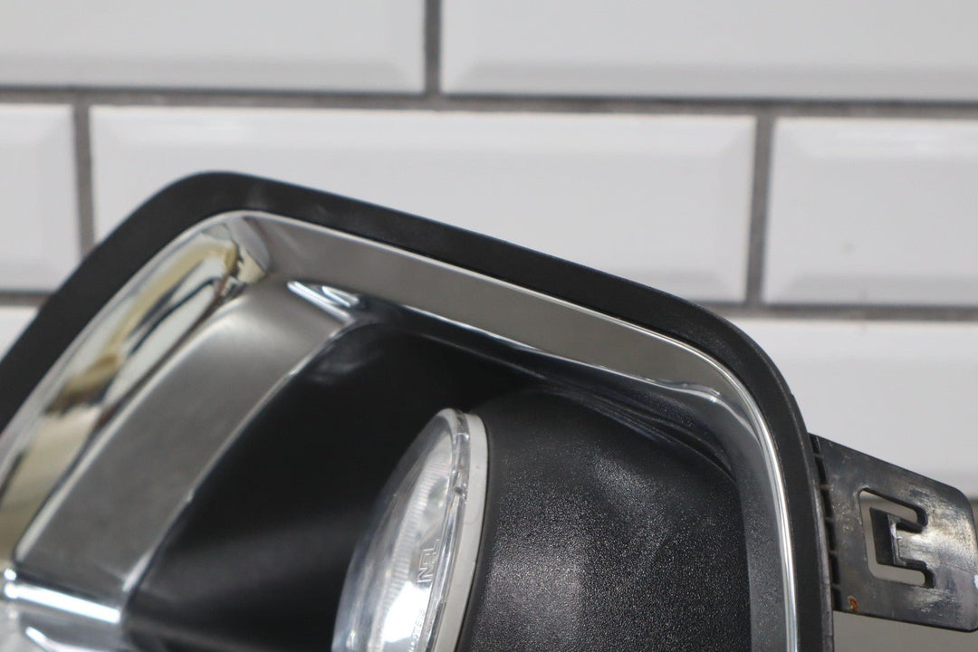 15 - 22 Chevy Colorado Passenger Right RH Fog Light with Bezel OEM