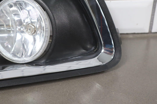 15 - 22 Chevy Colorado Passenger Right RH Fog Light with Bezel OEM