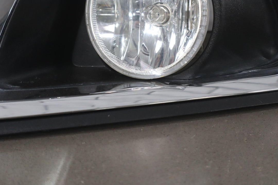 15 - 22 Chevy Colorado Passenger Right RH Fog Light with Bezel OEM