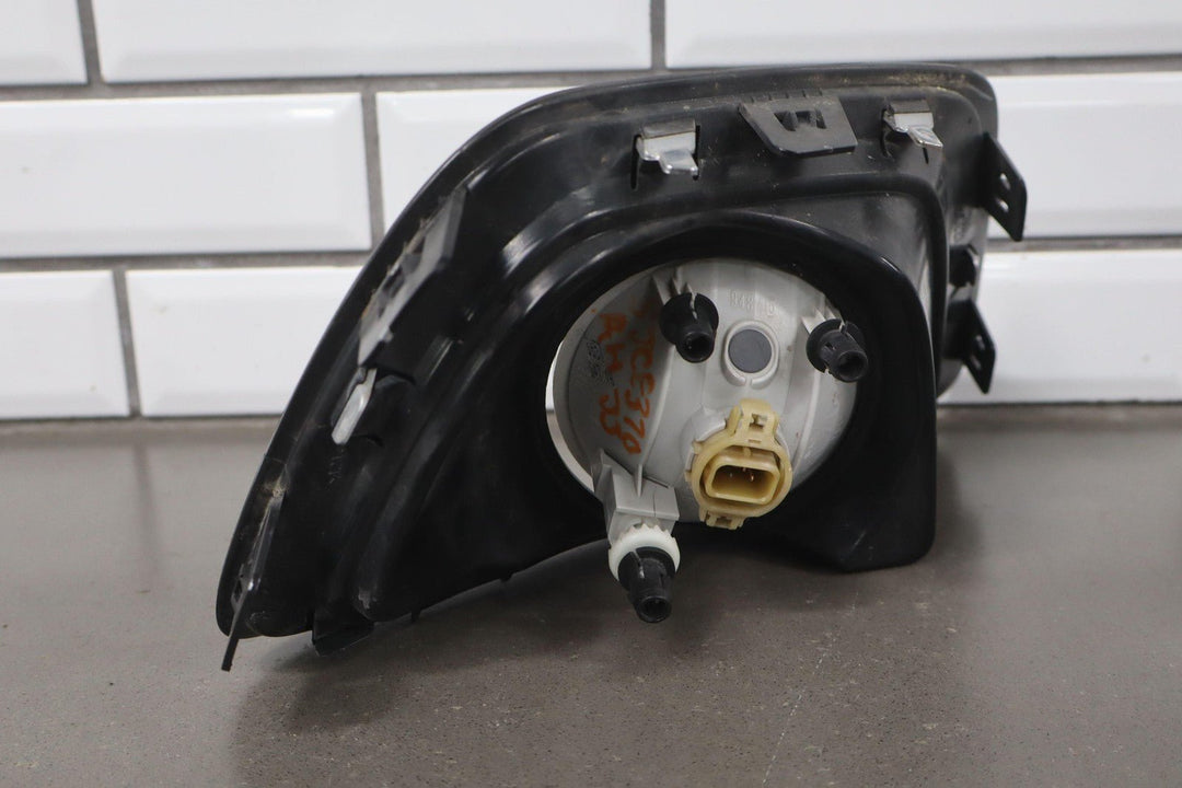 15 - 22 Chevy Colorado Passenger Right RH Fog Light with Bezel OEM