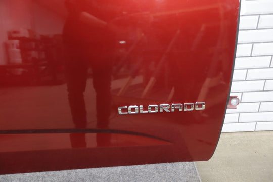 15 - 22 Chevy Colorado Right RH Front Door Cajun Red (GPJ)