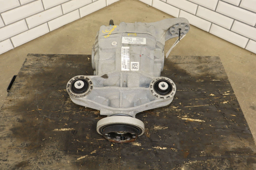 15 - 23 Dodge Challenger SRT Hellcat 2.62 Ratio Rear Differential/Carrier 39k OEM