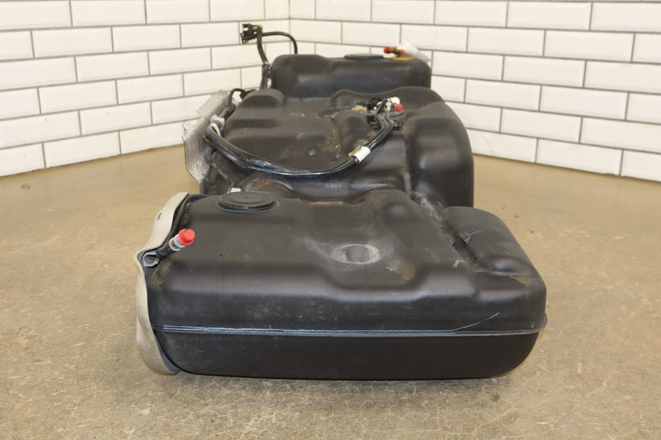 2009 Chevrolet Tahoe GMT900- Fuel Tank with Pump