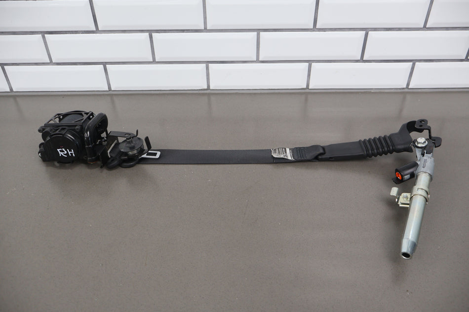 2017 Fiat 124 Spider- Front Seat Belt