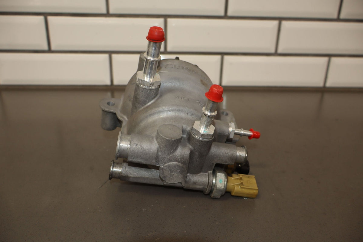 16-18 Nissan Titan XD 5.0L V8 Cummins Diesel Fuel Filter Housing(Engine Mounted)