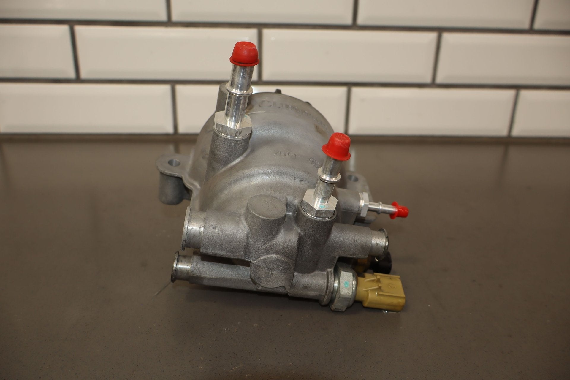 16-18 Nissan Titan XD 5.0L V8 Cummins Diesel Fuel Filter Housing(Engine Mounted)